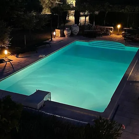 Du Pere Jean 4* Roche-Saint-Secret