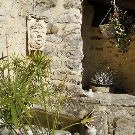 Du Pere Jean 4*