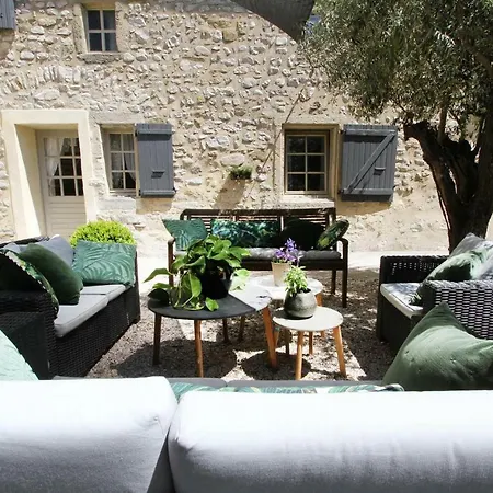 Du Pere Jean 4* Roche-Saint-Secret